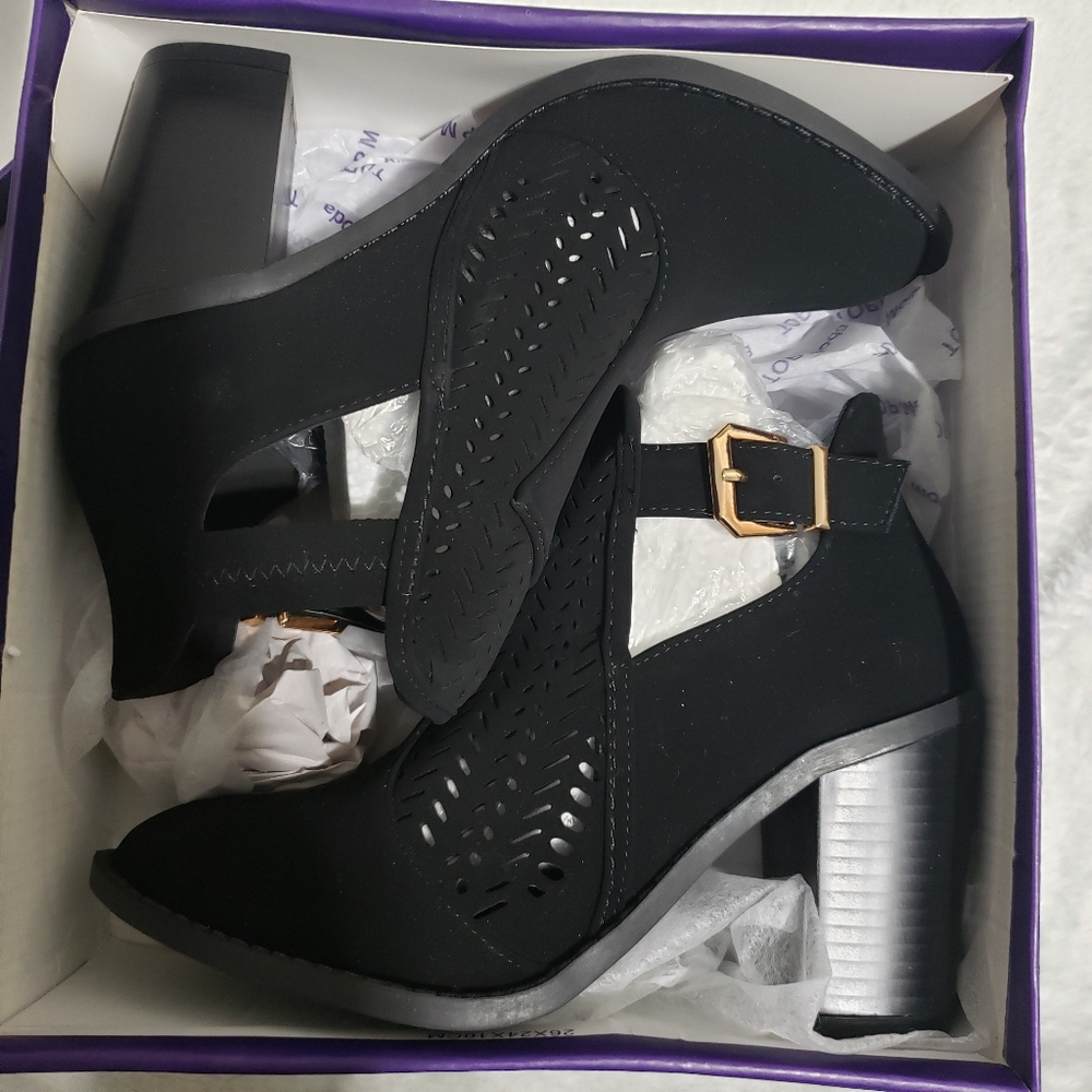 NWT Black Ankle Boots